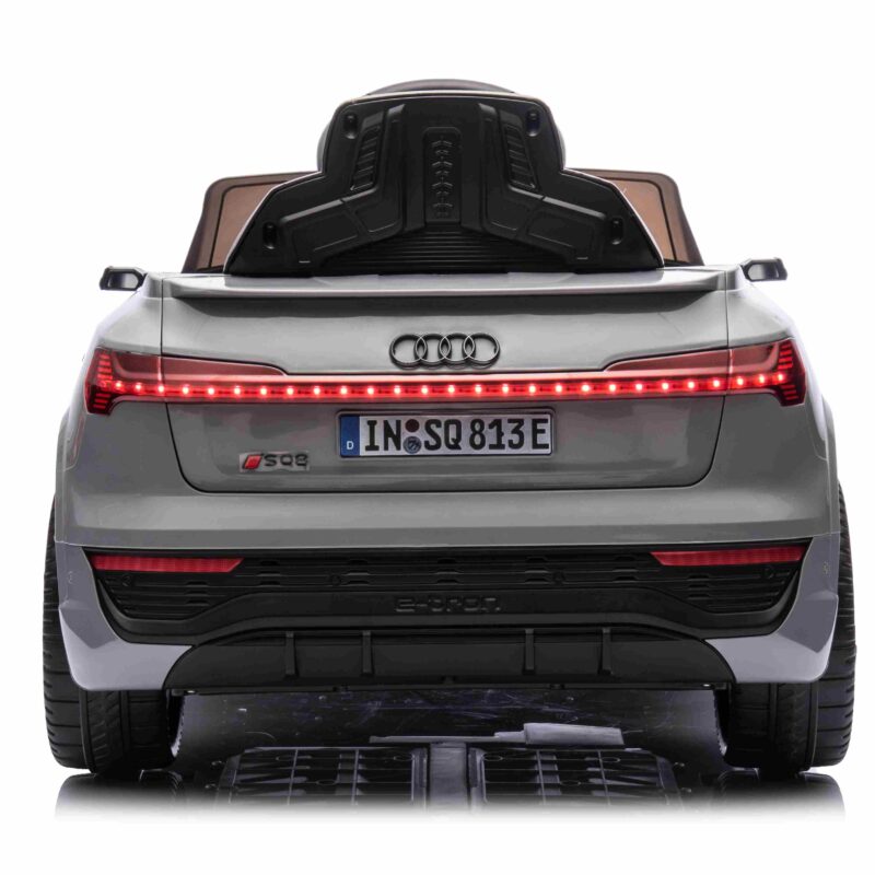 Pojazd Audi SQ8 Szary